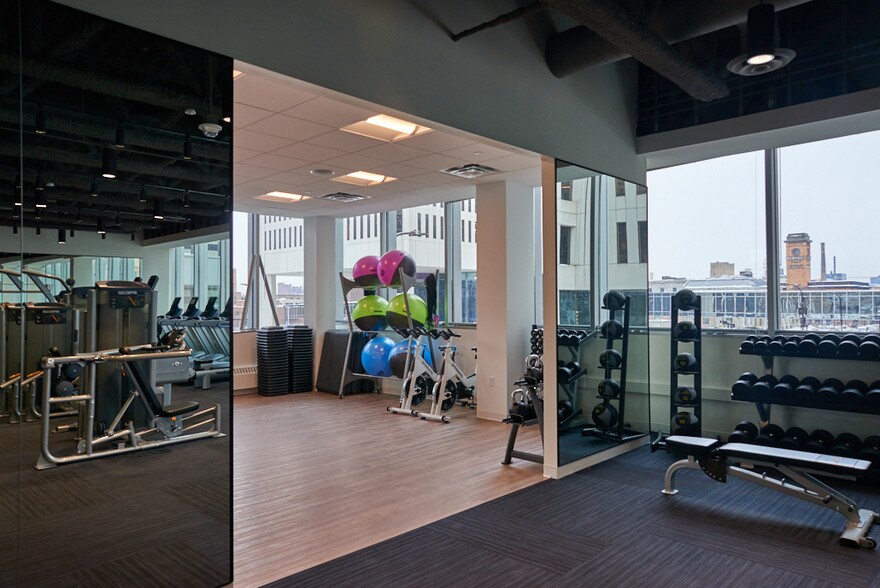 More Photos Of 250 Marquette Ave, Minneapolis Office For Lease
