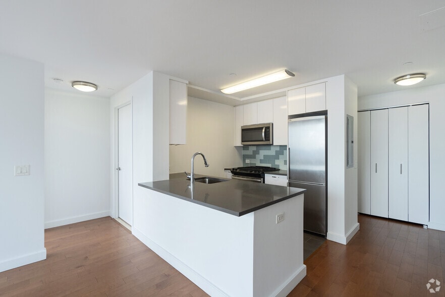 More Photos Of 74 Dekalb Avenue, Brooklyn Apartments For Lease