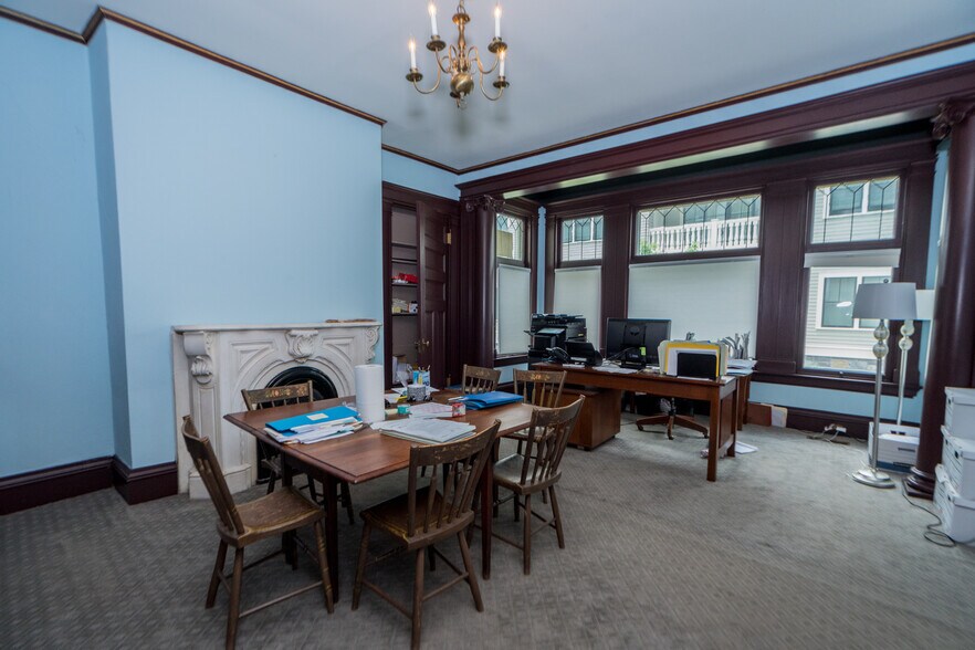 More Photos Of 48 Union Ave, Saratoga Springs Specialty For Sale