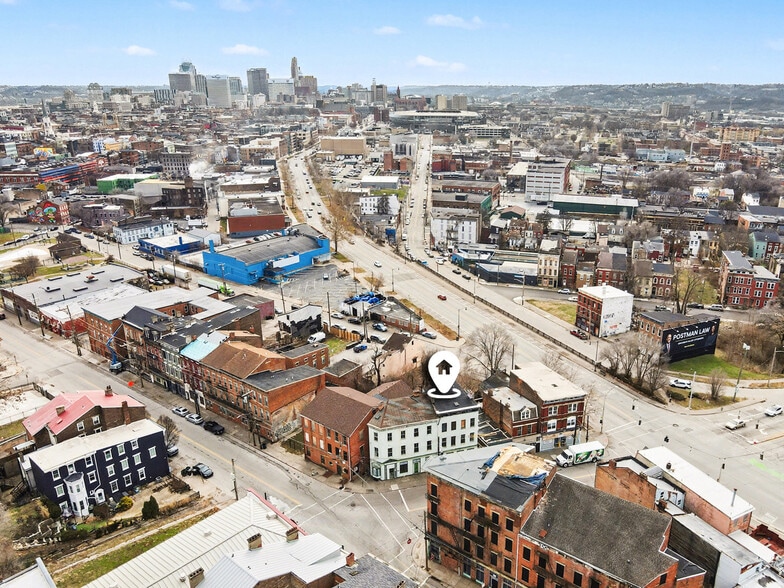 More Photos Of 2024 Mohawk Pl, Cincinnati Storefront Retail Residential For Sale