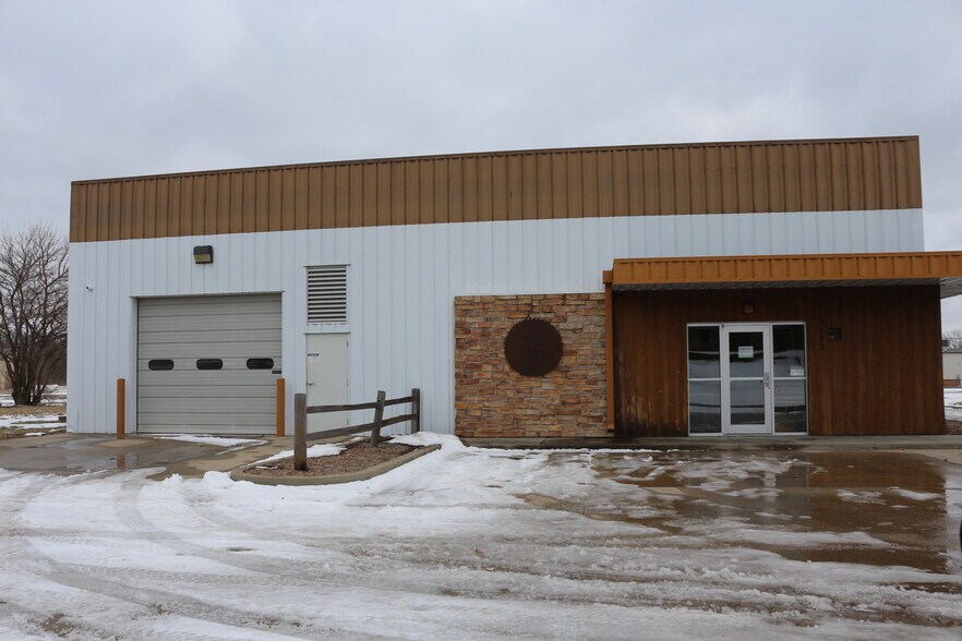 More Photos Of 3112 Normandy Rd, Springfield Warehouse For Sale
