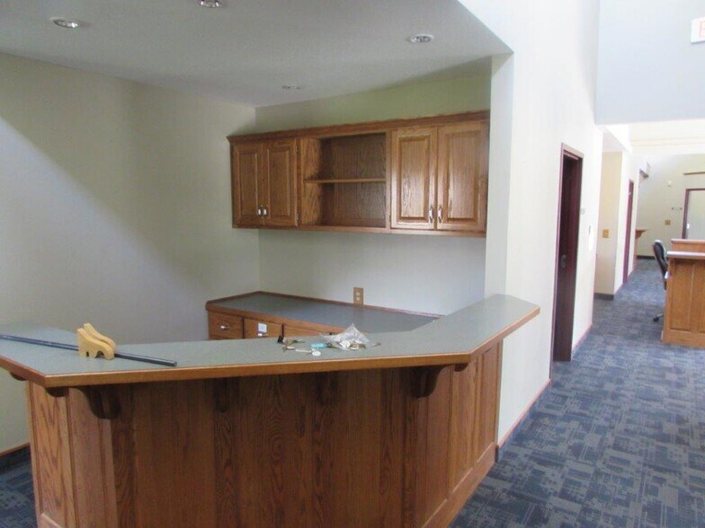 More Photos Of 2709 W 13th St, Joplin Medical For Sale