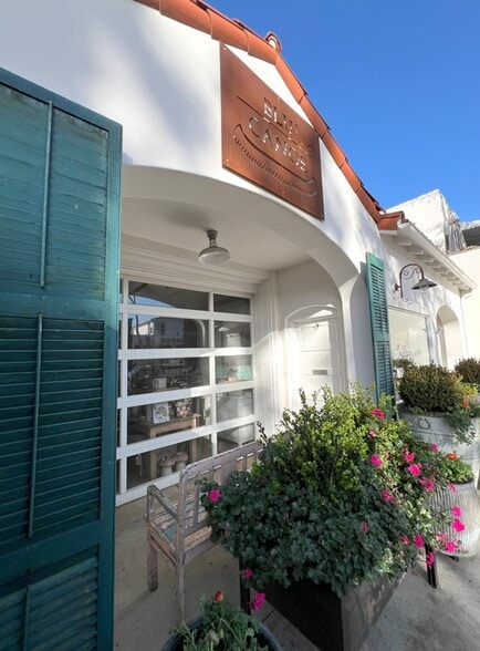 More Photos Of 323 Marine Ave, Newport Beach General Retail For Lease