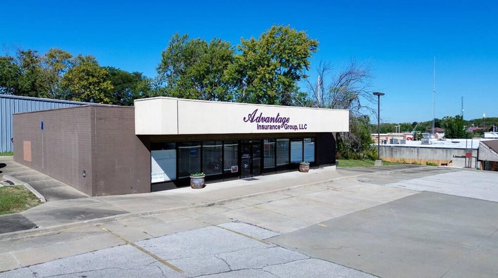More Photos Of 903 NW Woods Chapel Rd, Blue Springs General Retail For Sale