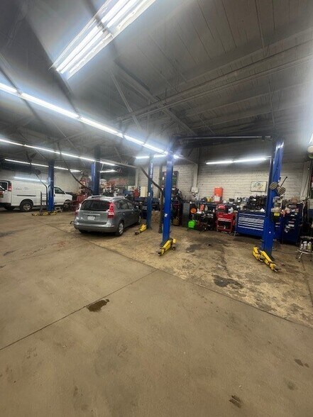 More Photos Of 1512 Main St, Buffalo Auto Repair For Sale