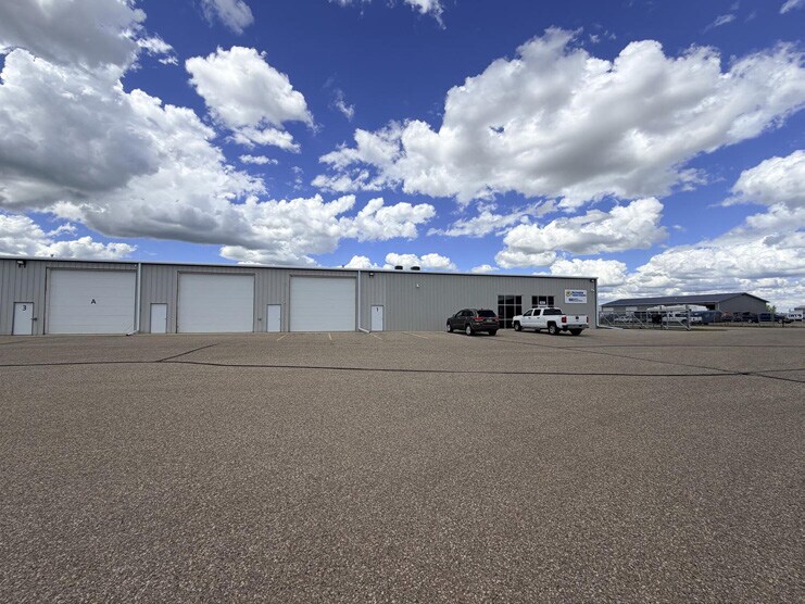 More Photos Of 4314 Centurion Dr, Bismarck Warehouse For Sale