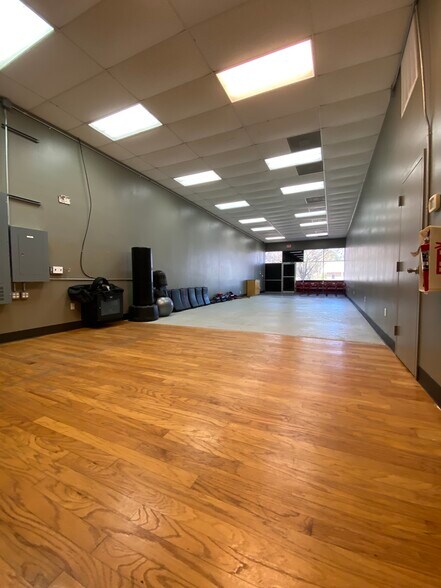 More Photos Of 4420-4422 Highway 22, Mandeville Office For Sale