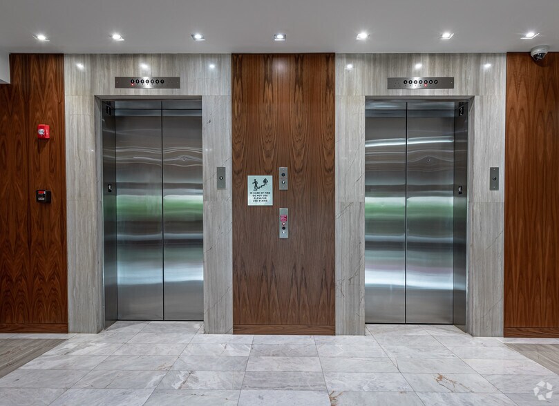 More Photos Of 323 Sunny Isles Blvd, Sunny Isles Beach Office For Lease