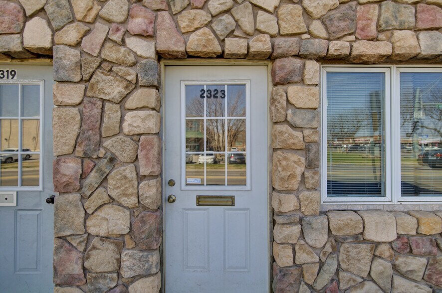 More Photos Of 2319 Vinton St, Omaha Office Residential For Sale