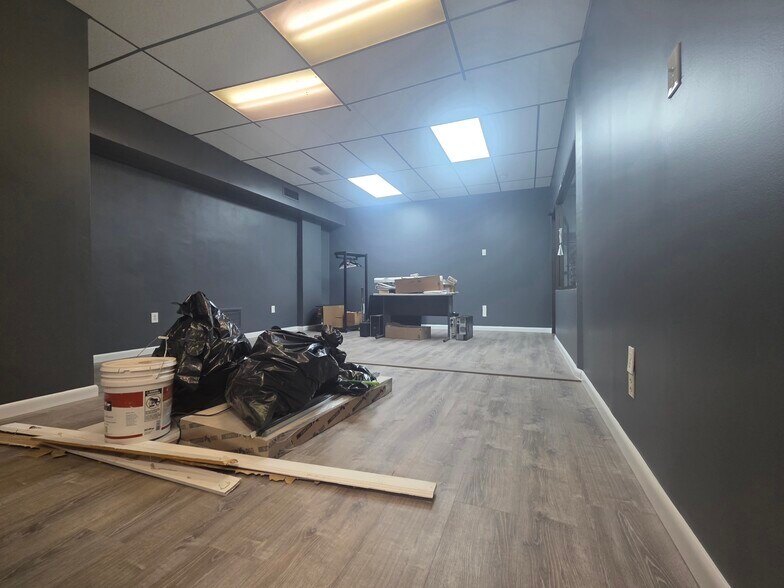 More Photos Of 413-417 Frelinghuysen Ave, Newark Light Distribution For Sale