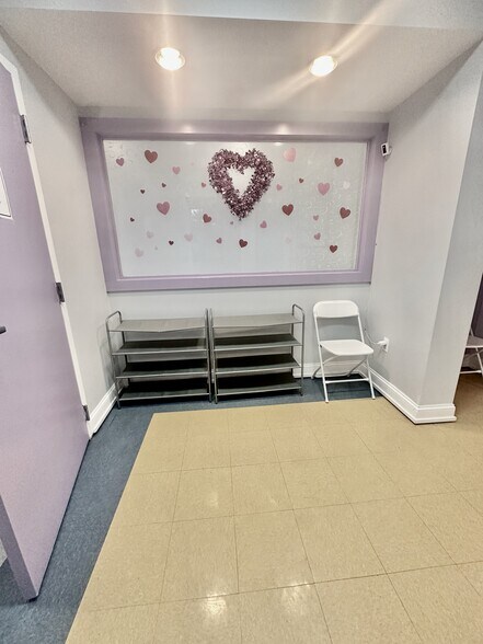 More Photos Of 36 Sherwood Pl, Greenwich Office For Lease