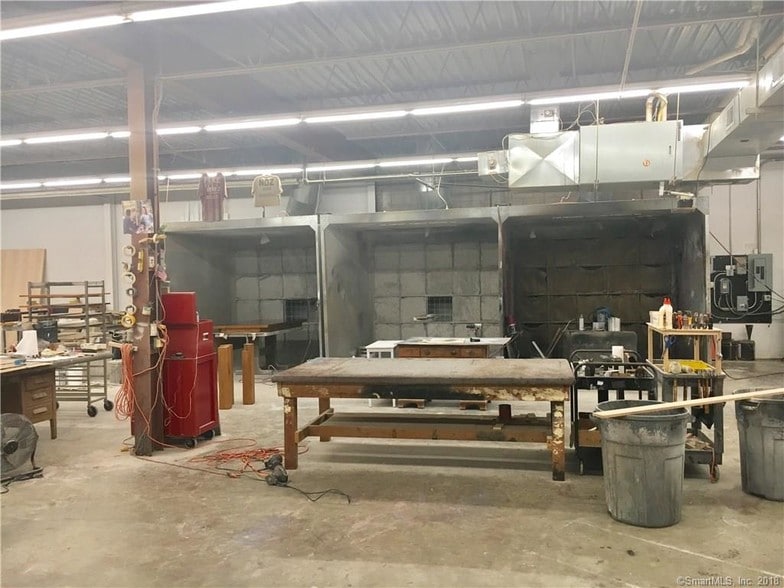 More Photos Of 312 E Main St, Branford Freestanding For Lease