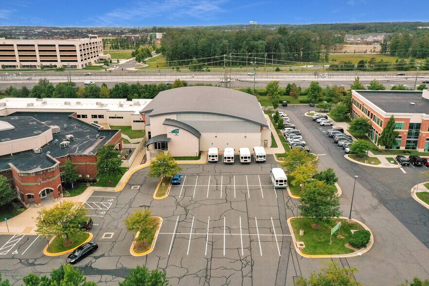 More Photos Of 43635 Greenway Corporate Dr, Ashburn Schools For Lease