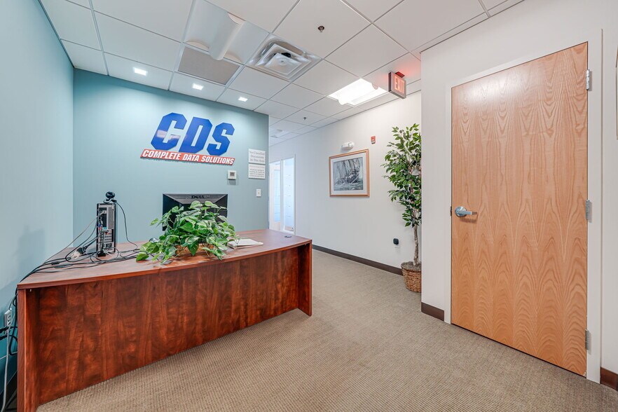 More Photos Of 7115 Leesburg Pike, Falls Church Office For Sale