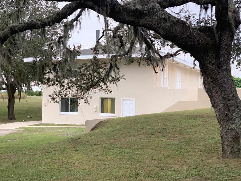 More Photos Of 10405 US Highway 27 S, Sebring Freestanding For Sale