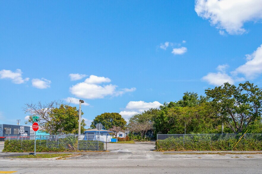 More Photos Of 744 NW 54th St, Miami Land For Sale