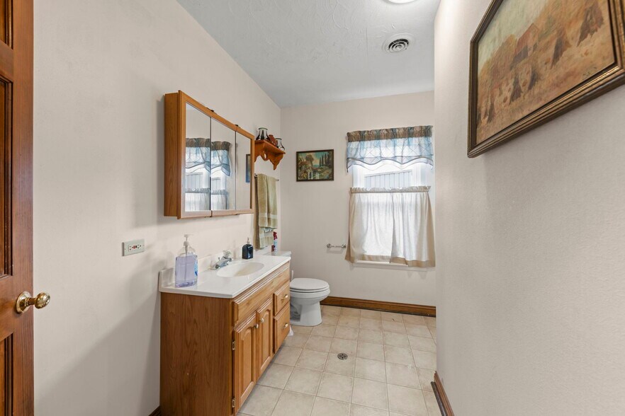 More Photos Of 16214 S Lincoln Hwy, Plainfield Office For Sale