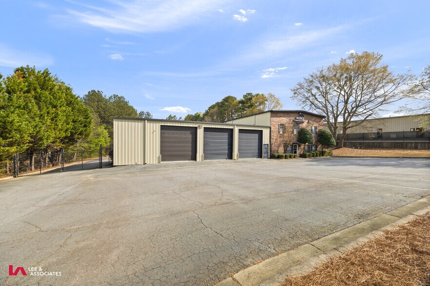 More Photos Of 885 Cripple Creek Dr, Lawrenceville Warehouse For Lease