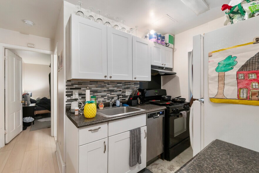More Photos Of 645 N Paca St, Baltimore Apartments For Sale