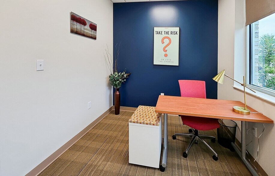 More Photos Of 5547 Veterans Pky, Columbus Coworking Space