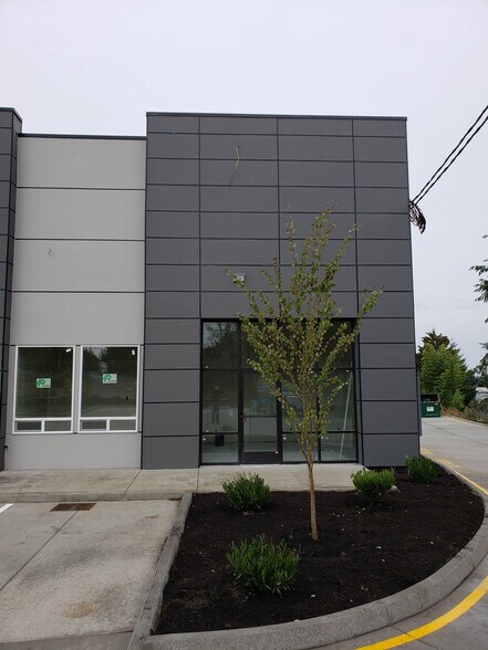 More Photos Of 13131 Mukilteo Speedway, Lynnwood Warehouse For Sale