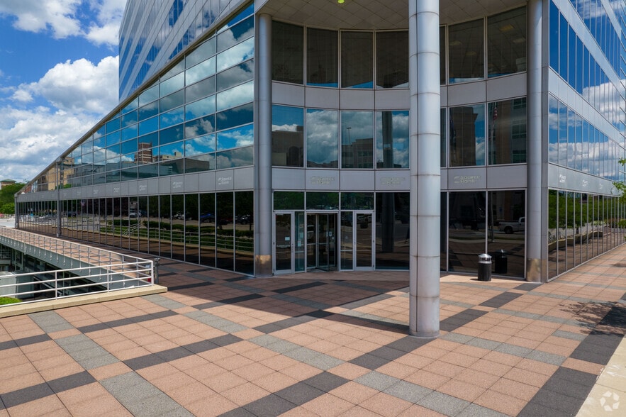 More Photos Of 100 N Michigan St, South Bend Office For Lease