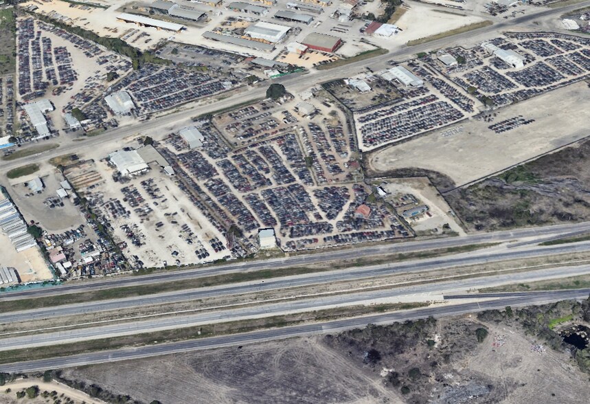 More Photos Of 9600 New Laredo Hwy, San Antonio Auto Salvage Facility For Sale