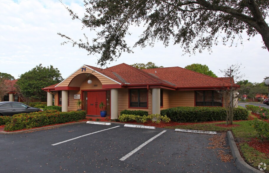 Primary Photo Of 12640 World Plaza Ln, Fort Myers Medical For Lease