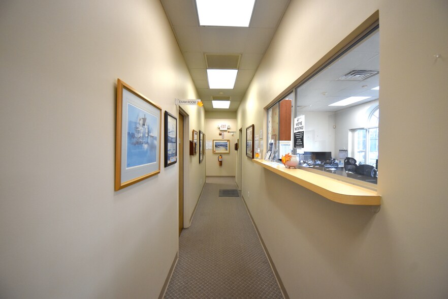 More Photos Of 581 Middle Rd, Bayport Medical For Lease