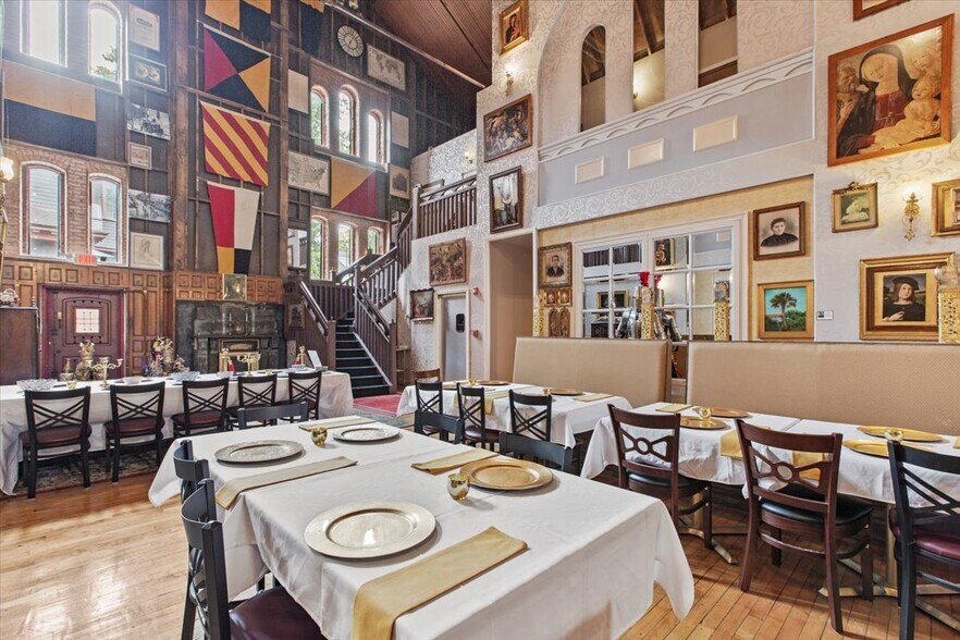 More Photos Of 49 Florida Ave, Amsterdam Hospitality For Sale