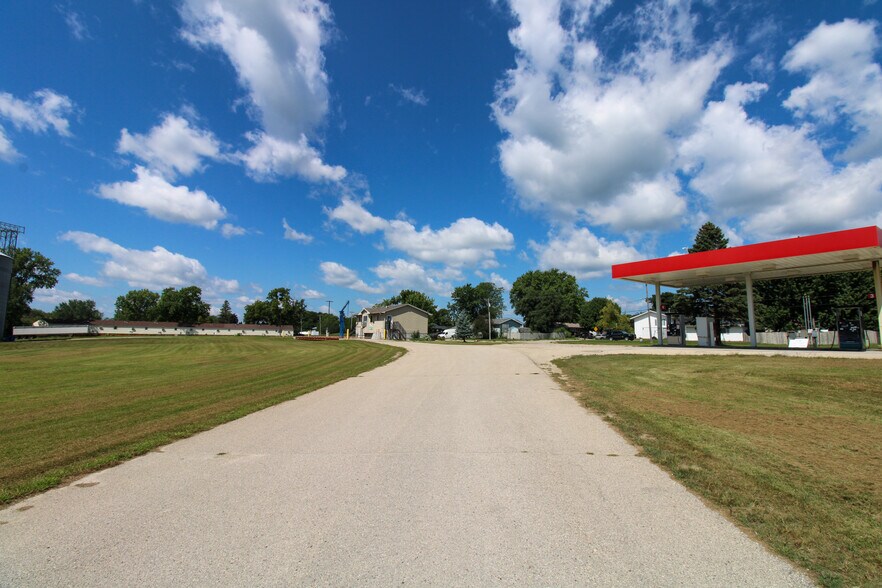 More Photos Of 107 8th Ave SW, Kasson Specialty For Sale