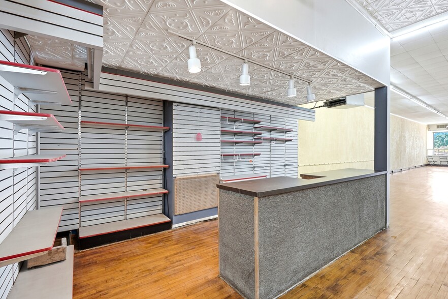 More Photos Of 106 N Orange St, Albion Storefront For Sale