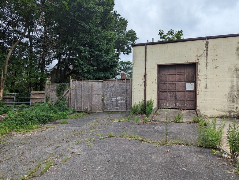 More Photos Of 770 Wethersfield Ave, Hartford Manufacturing For Lease