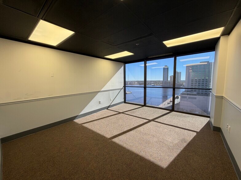 More Photos Of 233 E Bay St, Jacksonville Loft Creative Space For Lease