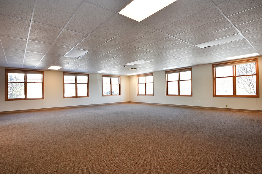 More Photos Of 16610 W 159th St, Lockport Medical For Sale