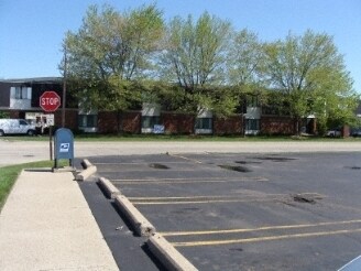 More Photos Of 17200 W 10 Mile Rd, Southfield Office For Lease
