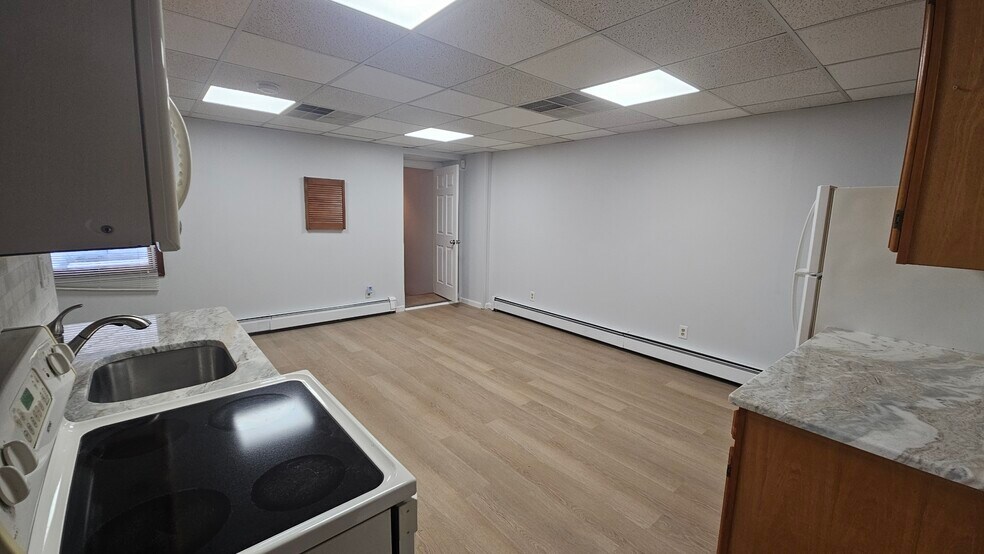 More Photos Of 117 S Warren St, Trenton Storefront Retail Residential For Sale