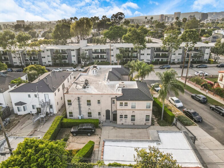 More Photos Of 1202 S Cochran Ave, Los Angeles Apartments For Sale