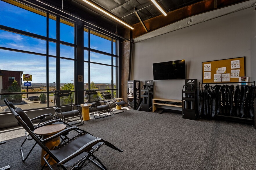 More Photos Of 6902 Rodeo Dr, Pasco Flex For Lease