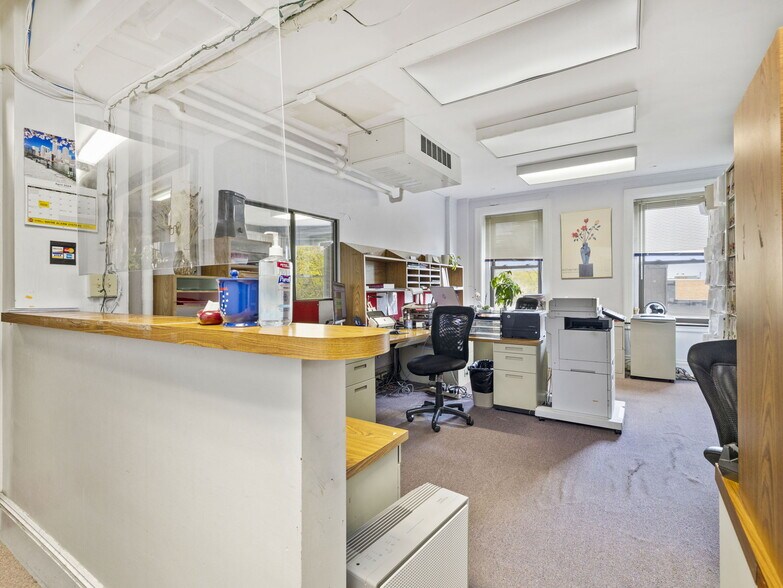 More Photos Of 1180 Beacon St, Brookline Hospital For Sale