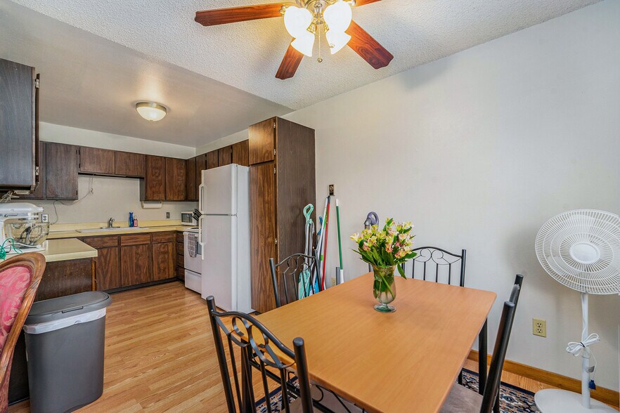 More Photos Of 257 Moccasin, Estes Park Apartments For Sale