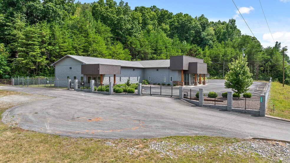 More Photos Of 12820 Dayton Pike, Soddy Daisy Medical For Lease