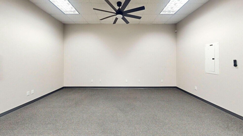 More Photos Of 39301 Badger St, Palm Desert Warehouse For Sale