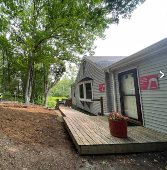 205 Amity Rd  