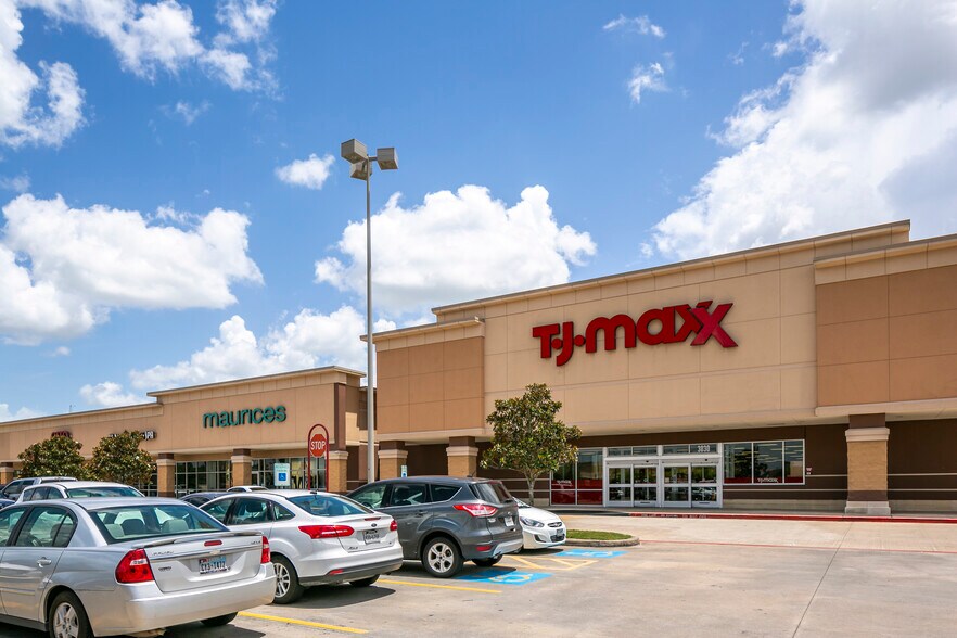 More Photos Of I 45, League City Unknown For Lease