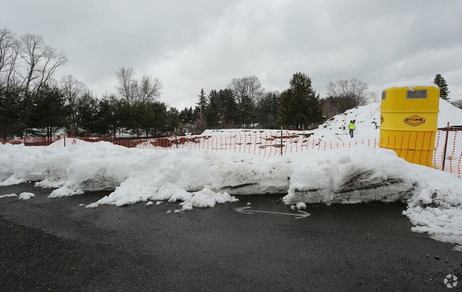 More Photos Of 954 Route 146, Clifton Park Office For Lease