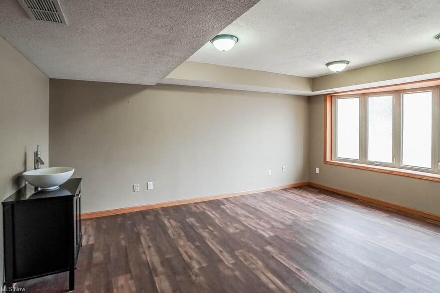 More Photos Of 11316 Cleveland Ave NW, Uniontown Office Residential For Sale