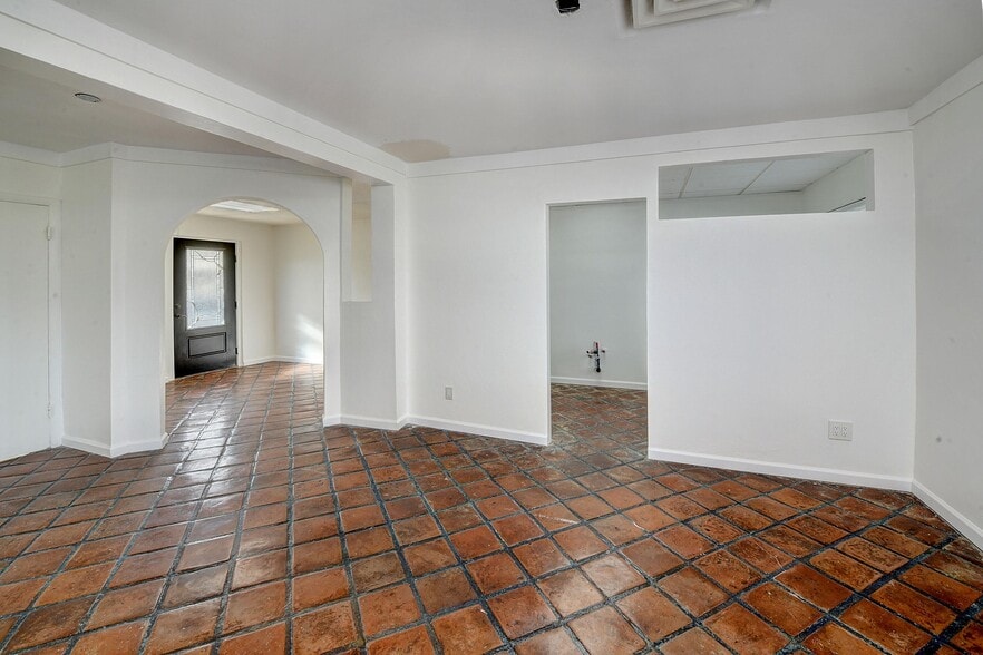 More Photos Of 3854 E Fort Lowell Rd, Tucson Freestanding For Sale