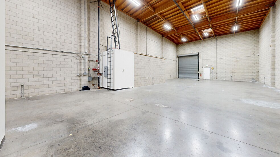 Primary Photo Of 5148 Bleecker St, Baldwin Park Unknown For Lease