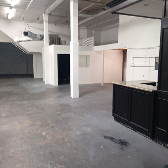 More Photos Of 1030 Maple Ave, Los Angeles Warehouse For Lease